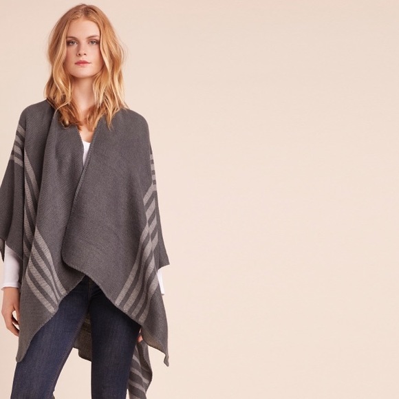 BB Dakota Poncho in Charcoal - Picture 3 of 6